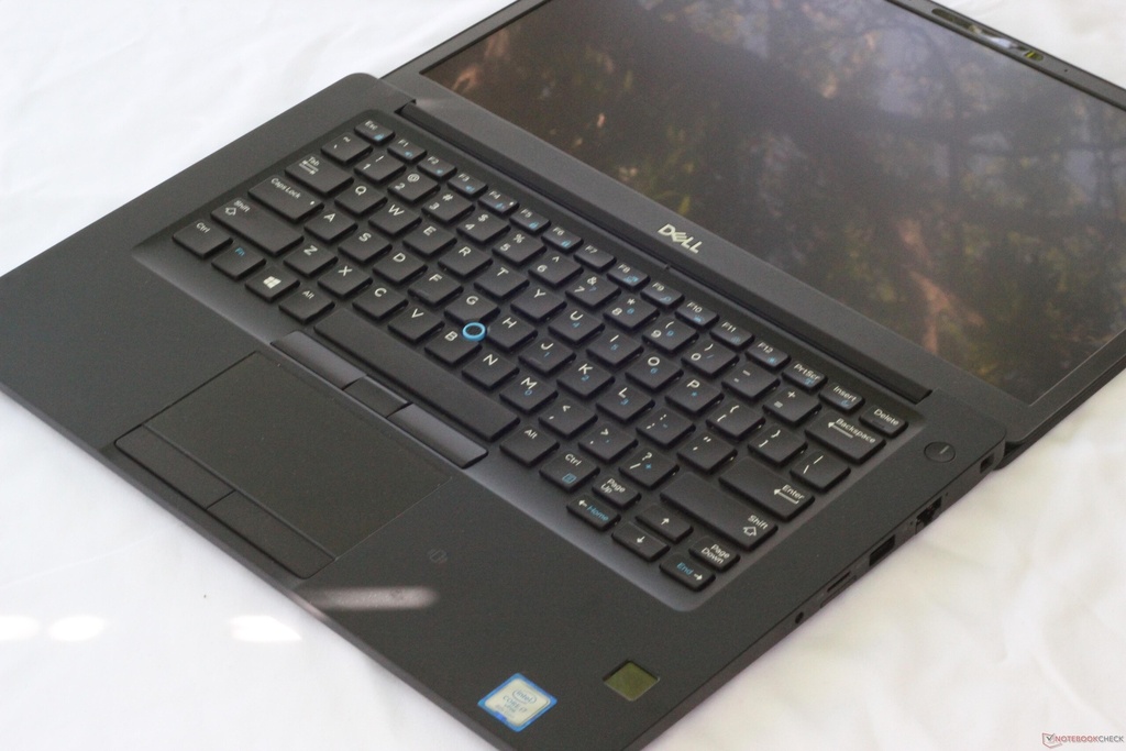Dell Latitude E7490 - Core i5-8th Gen｜16GB RAM｜256GB SSD｜14.1" Touchscreen｜Windows 11 Pro｜Refurbished